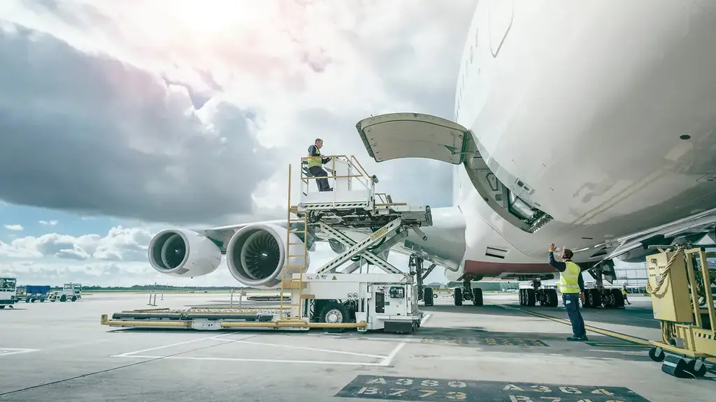 db-schenker-air-freight-express-products-stage.webp