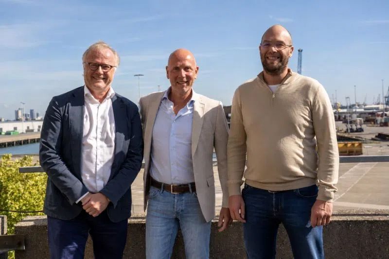 drie-mannen-haven-achtergrond