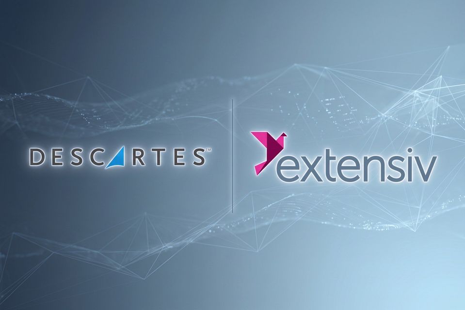 Logo's van Descartes en Extensiv naast elkaar op blauwe achtergrond.