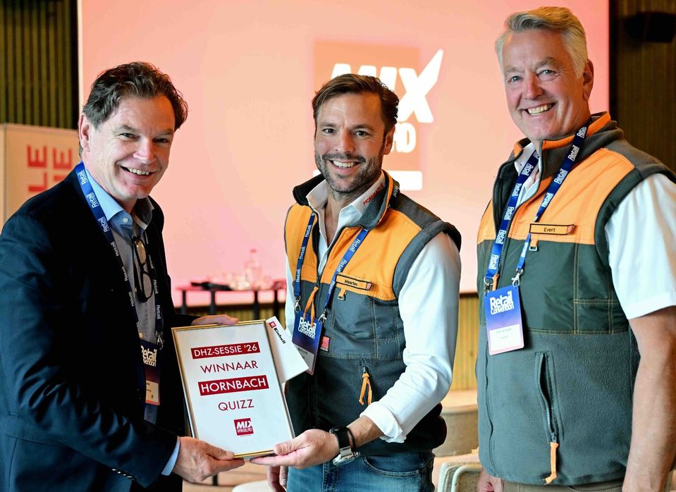 Dirk Mulder wint Hornbach-Quizz_MIX' DHZ Sessie op Retail Convention 2026_DSC_4336 mini