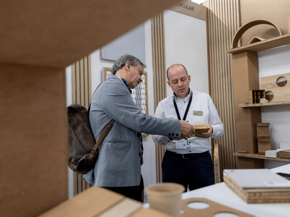 Material District naar Next Venue
