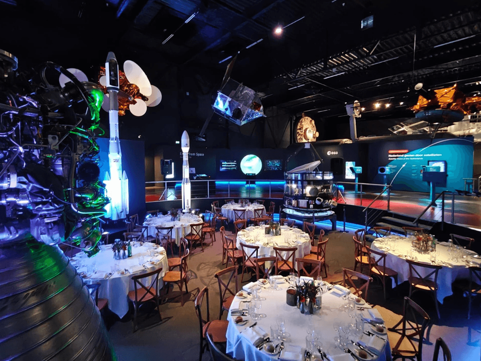 Space Expo Topfoto 1200x900