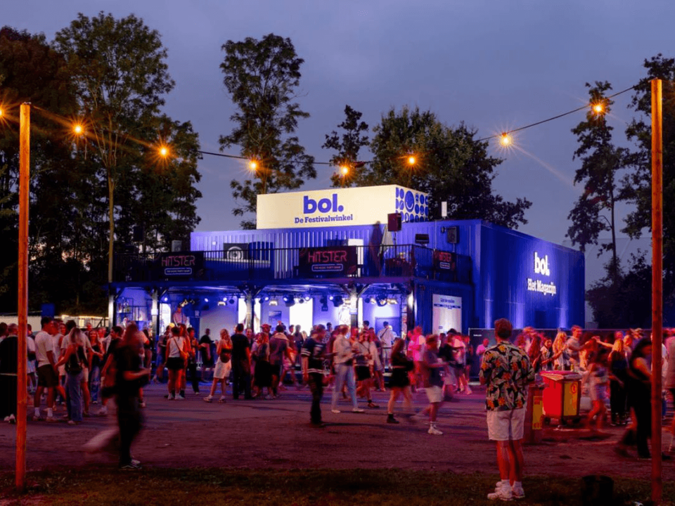bol festivalwinkel op Lowlands