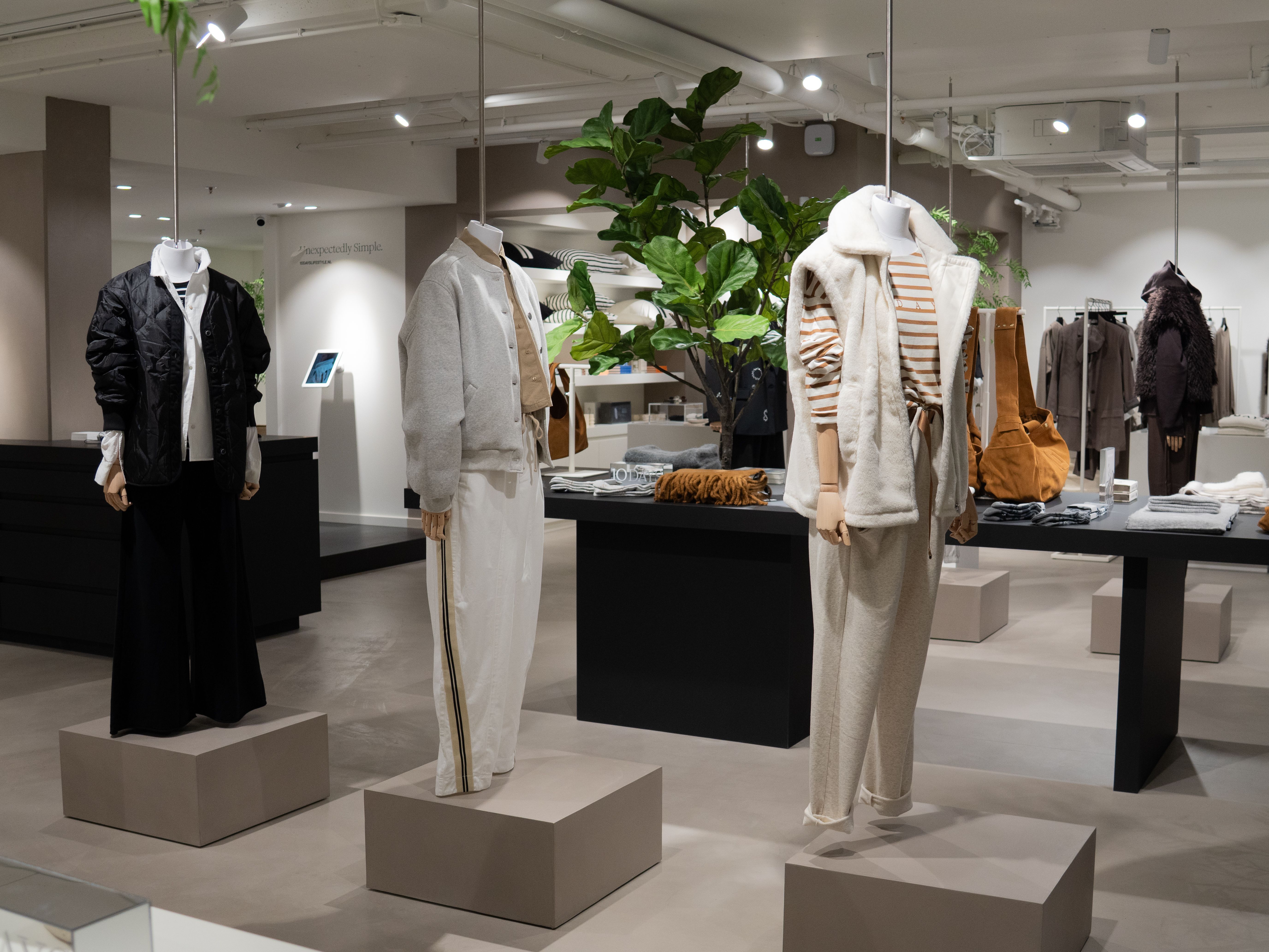 10DAYS_AMSTELVEEN_STORE_5