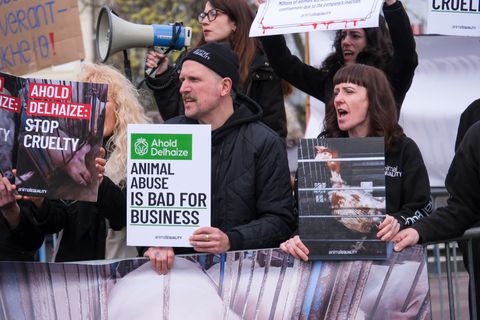 Retailers doelwit van protesten: 'Zie het als een signaal en omarm het'