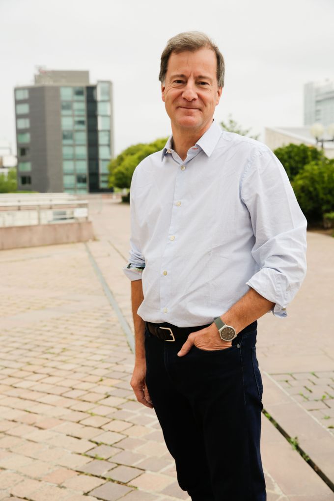 Foreword Henri Seroux, Senior Vice President EMEA at Manhattan