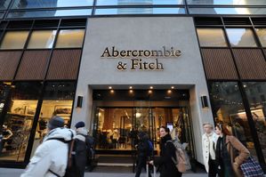 Ex-topman Abercrombie & Fitch aangeklaagd wegens sekshandel