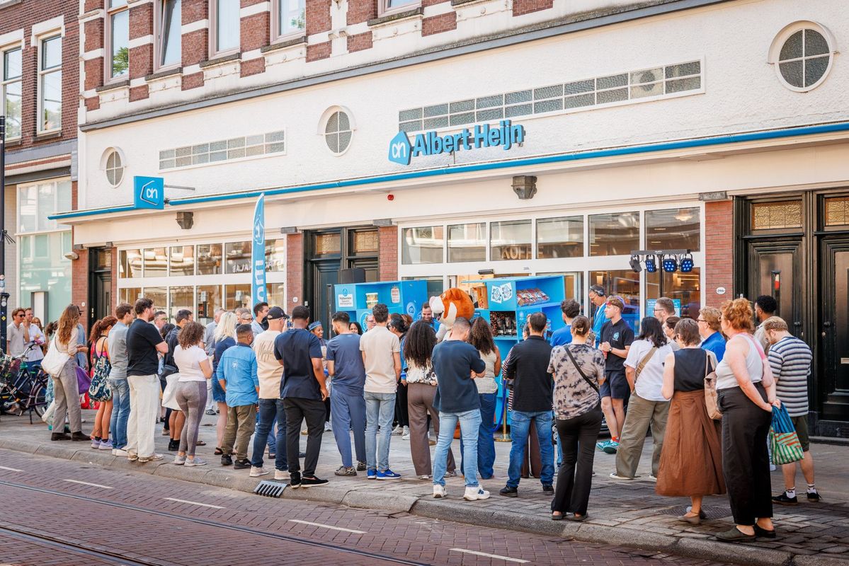 Allereerste Albert Heijn-supermarkt heropend