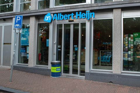 Albert Heijn doet aangifte na vastlijmen sloten 40 winkels