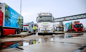 Albert Heijn stelt laadpalen bij distributiecentra open voor leveranciers