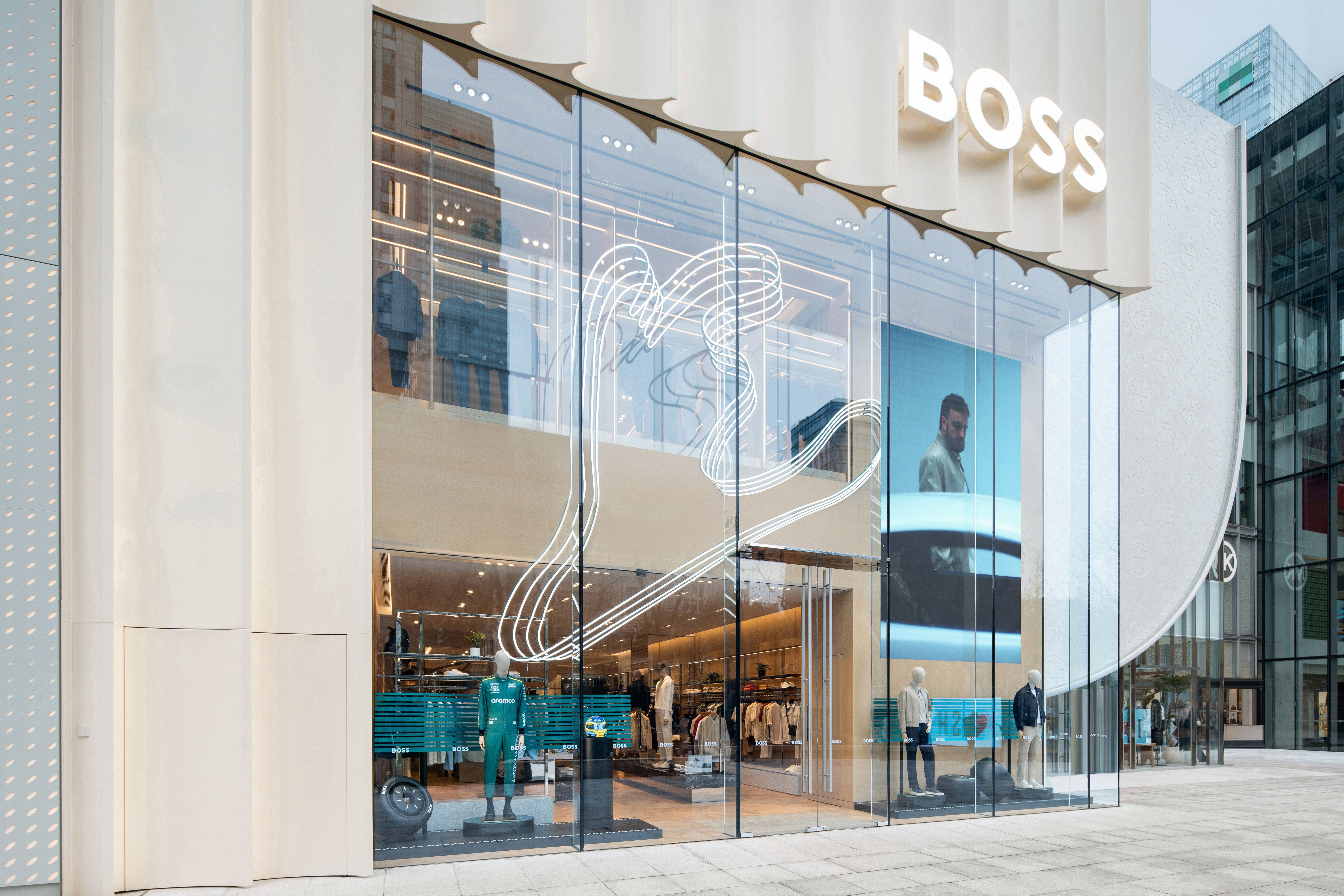 BOSS_Store_Shanghai_KerryCentre_1
