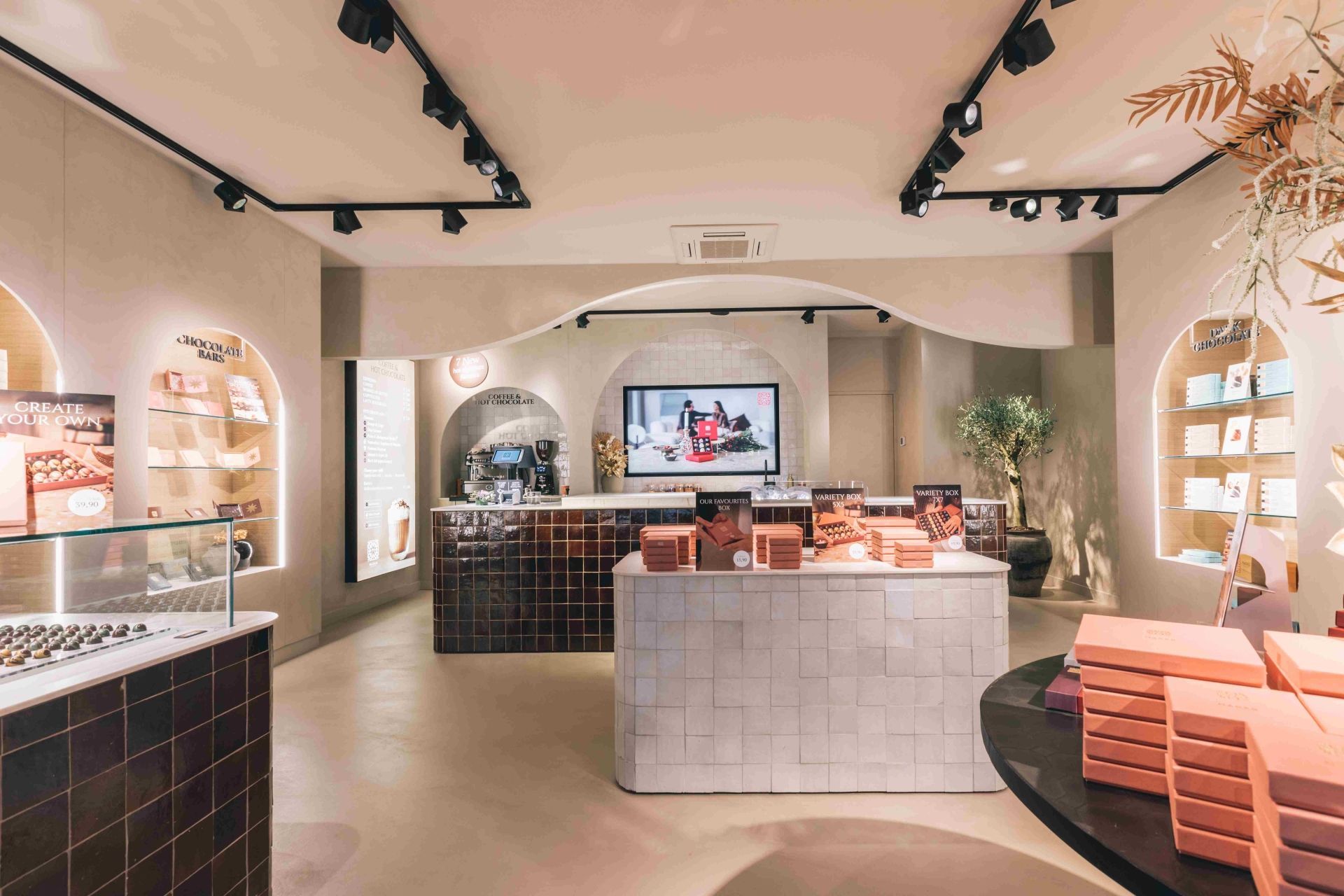 BRAM I KAHMANN Madaq Brandstore Nijmegen_-11.jpg