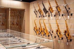 Alle Bax Music-winkels weer open, Franse en Britse webshops volgen