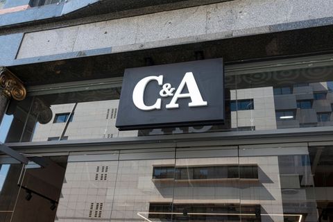 C&A sluit distributiecentrum in Lisse