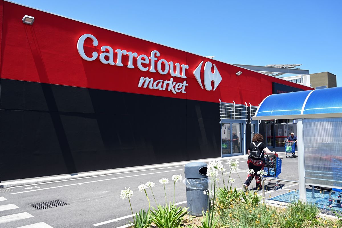 Carrefour verkoopt 1.188 Italiaanse winkels