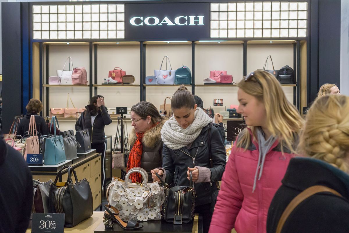 Coach klaagt Shein aan voor aanbieden namaakproducten