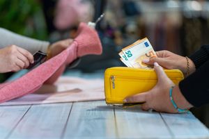 Mogelijke acceptatieplicht contant geld voor winkeliers vanaf 2027