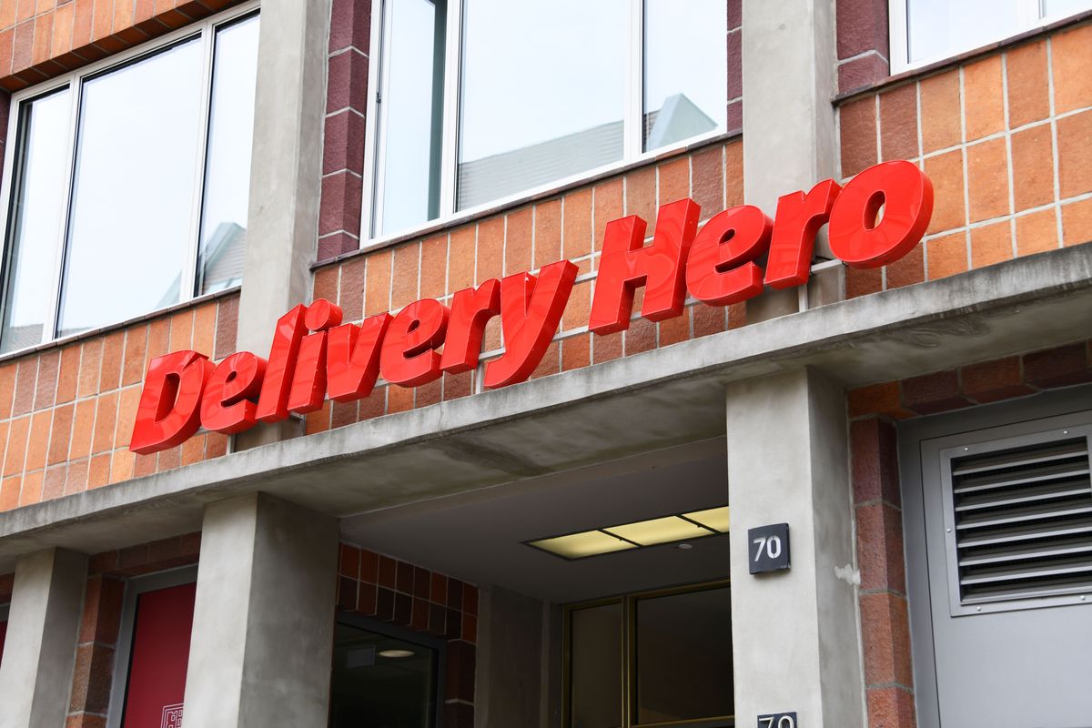Just Eat Takeaway-eigenaar verkoopt belang van 4,5 procent in Delivery Hero aan Uber