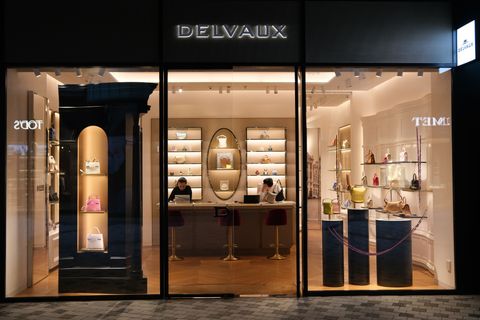 Richemont zet 100 miljoen euro schuld Delvaux om in aandelen