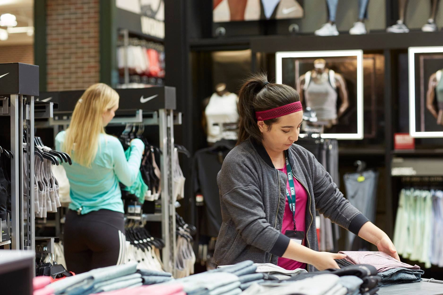 Dick's Sporting Goods winkelmedewerker