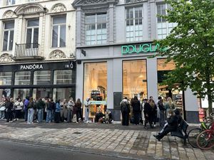 Douglas opent nieuw omnichannel dc in Almelo