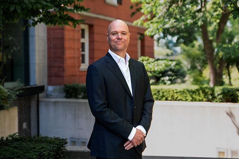 Column: Waarom romances op de werkvloer een risico zijn