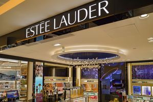 Estée Lauder terug in de winst, parfum groeit het hardst