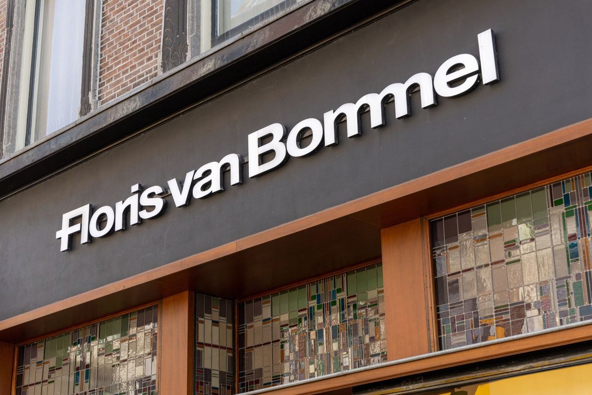 Floris van Bommel groeit in Nederland, krimpt in Duitsland