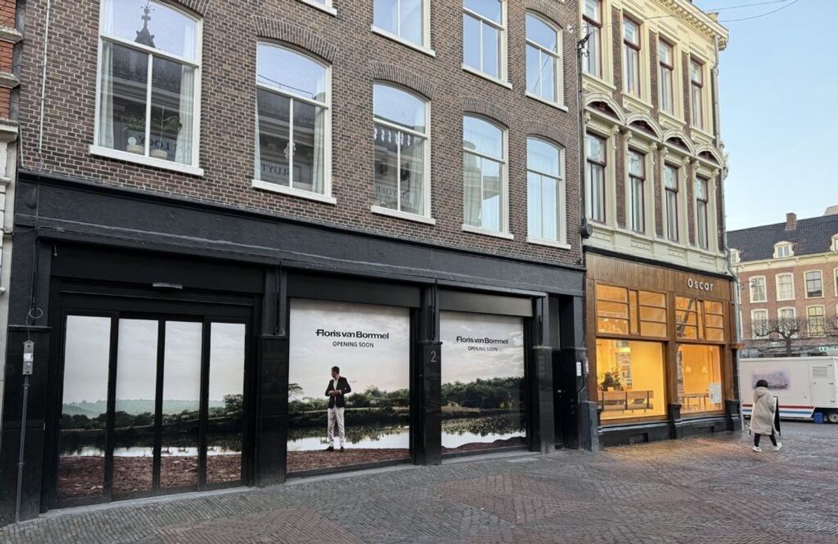 Floris van Bommel opent tiende brandstore