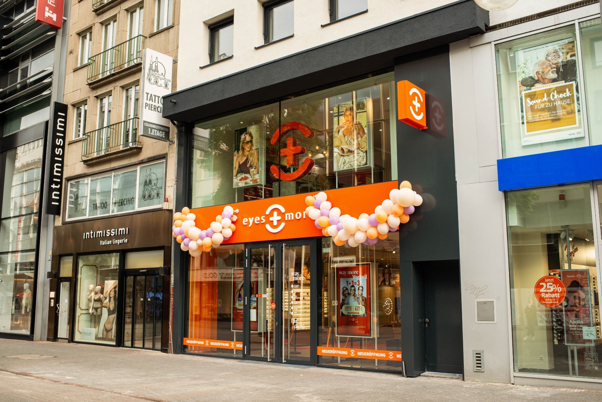 Front view of the Metropolitan Store from the right corner, landscape, Cologne June 2026