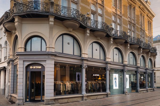 Minimalistisch en industrieel G-Star-concept landt in Gent