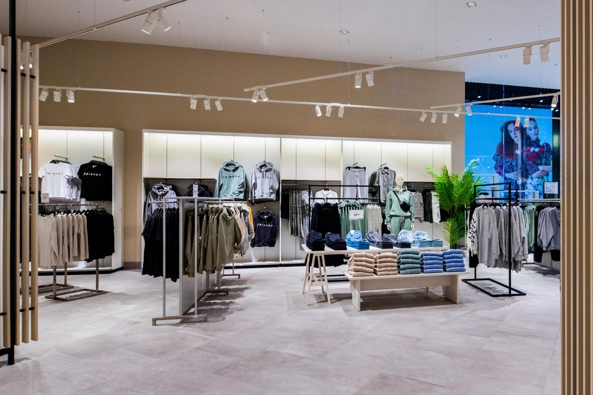 RetailTech: Skechers introduceert verkoopmedewerker Luna