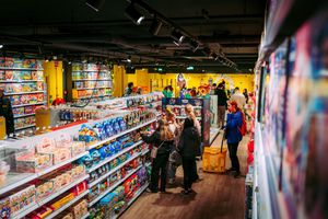 Intertoys neemt Lobbes en Thimble Toys over