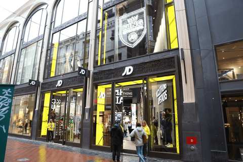 JD Sports hoopt op miljard pond winst in 2024
