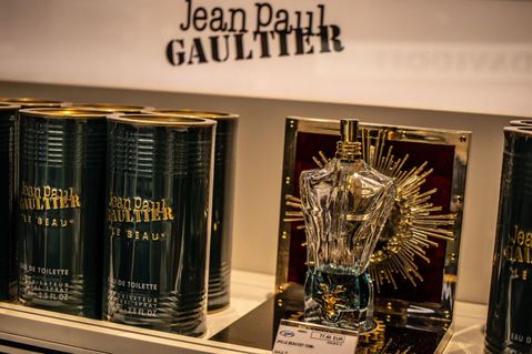 Moederbedrijf Paco Rabanne en Jean Paul Gaultier bouwt voort op recordjaar