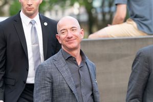 Video: Amazon-oprichter Jeff Bezos over zijn zakelijk succes