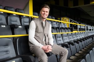 Van Dal Mannenmode strikt oud-voetballer als nieuw gezicht