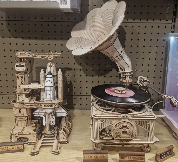 Kidults_Robotime_bouwpakket