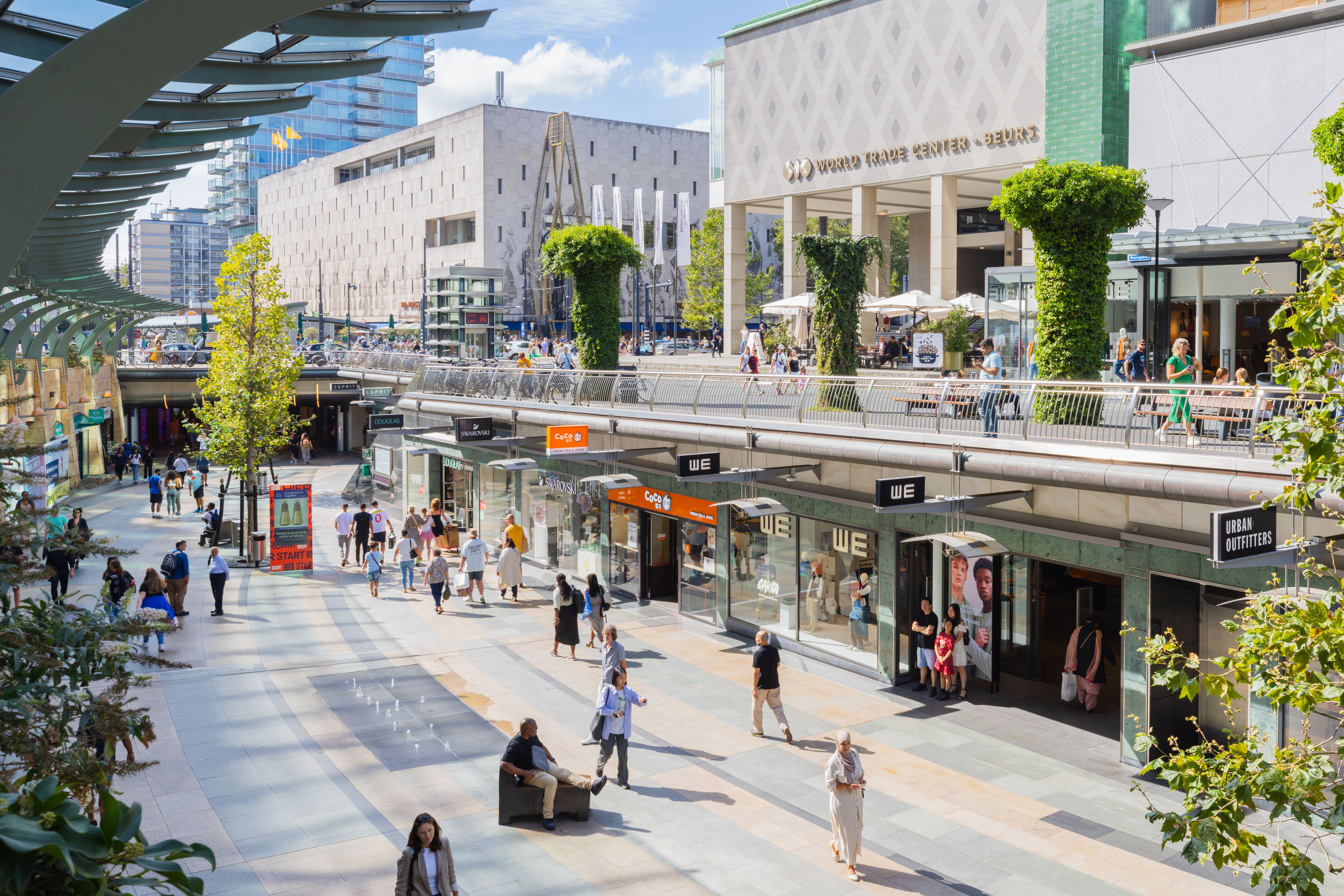 Koopgoot Rotterdam Centrum-Joni Israeli-051024