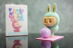 Makers Labubu-pop stevenen af op recordomzet