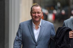 Mike Ashley: van discountkoning naar luxetycoon