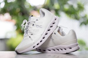 Amerikaanse rechter wijst claim tegen On om 'piepende' schoenen af