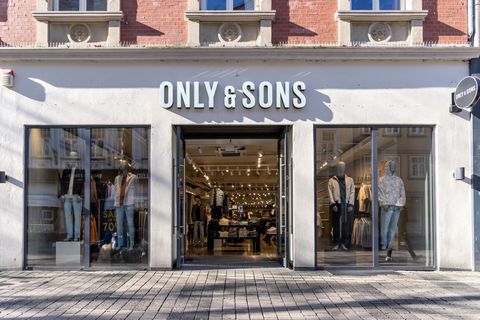 Only & Sons opent reeks nieuwe winkels