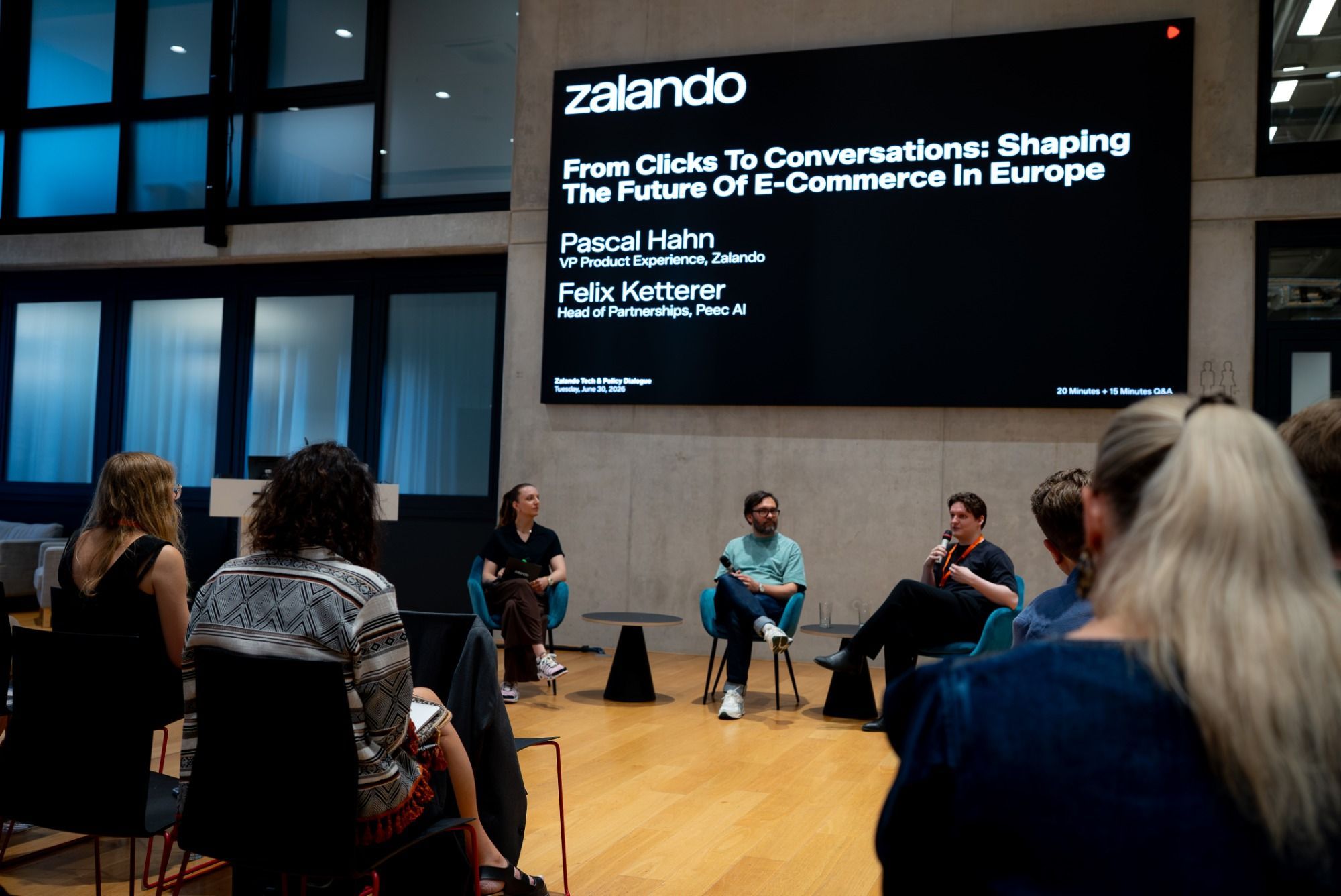 Pascal Hahn Zalando in het midden