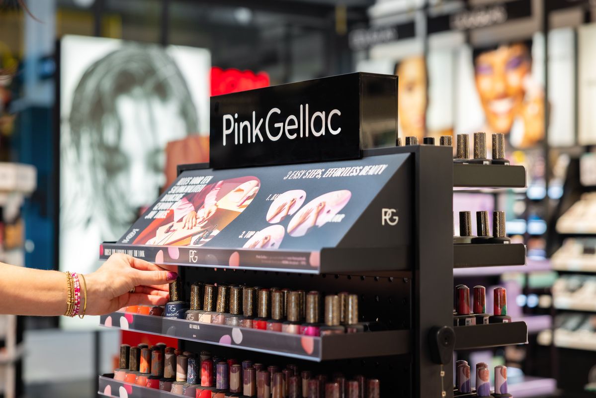 Pink Gellac gaat samenwerking aan met Douglas