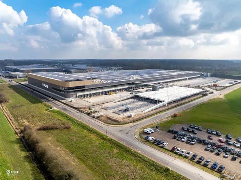 Plus sluit al na een jaar distributiecentrum voor versproducten in Deventer