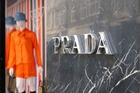 'Prada dicht bij overname Versace voor 1,5 miljard euro'