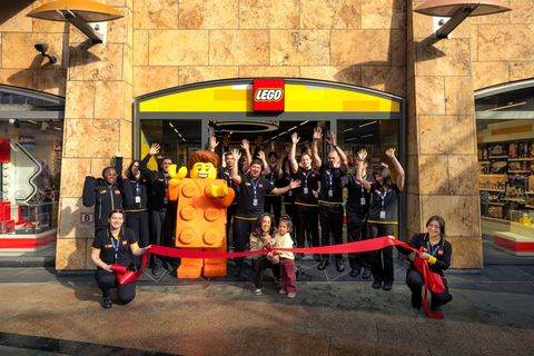 Lego zet een blokje bij in de Rotterdamse Koopgoot