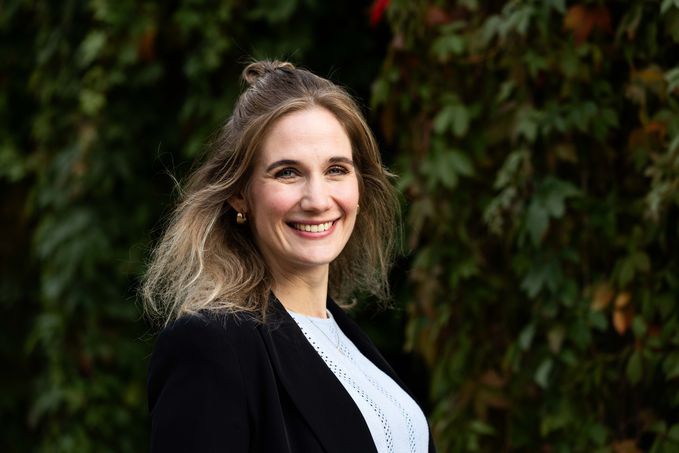 Column: Retailmerken vinden goud in de grijze haren van granfluencers