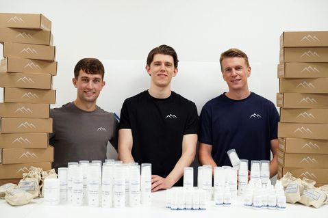 Cosmeticamerk Rossberck haalt ruim ton op